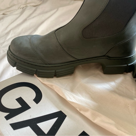 BRAND NEW (w/Box & Dust Bag) GANNI Rubber Boots - Size 10 - Style S1526 - Picture 11 of 16